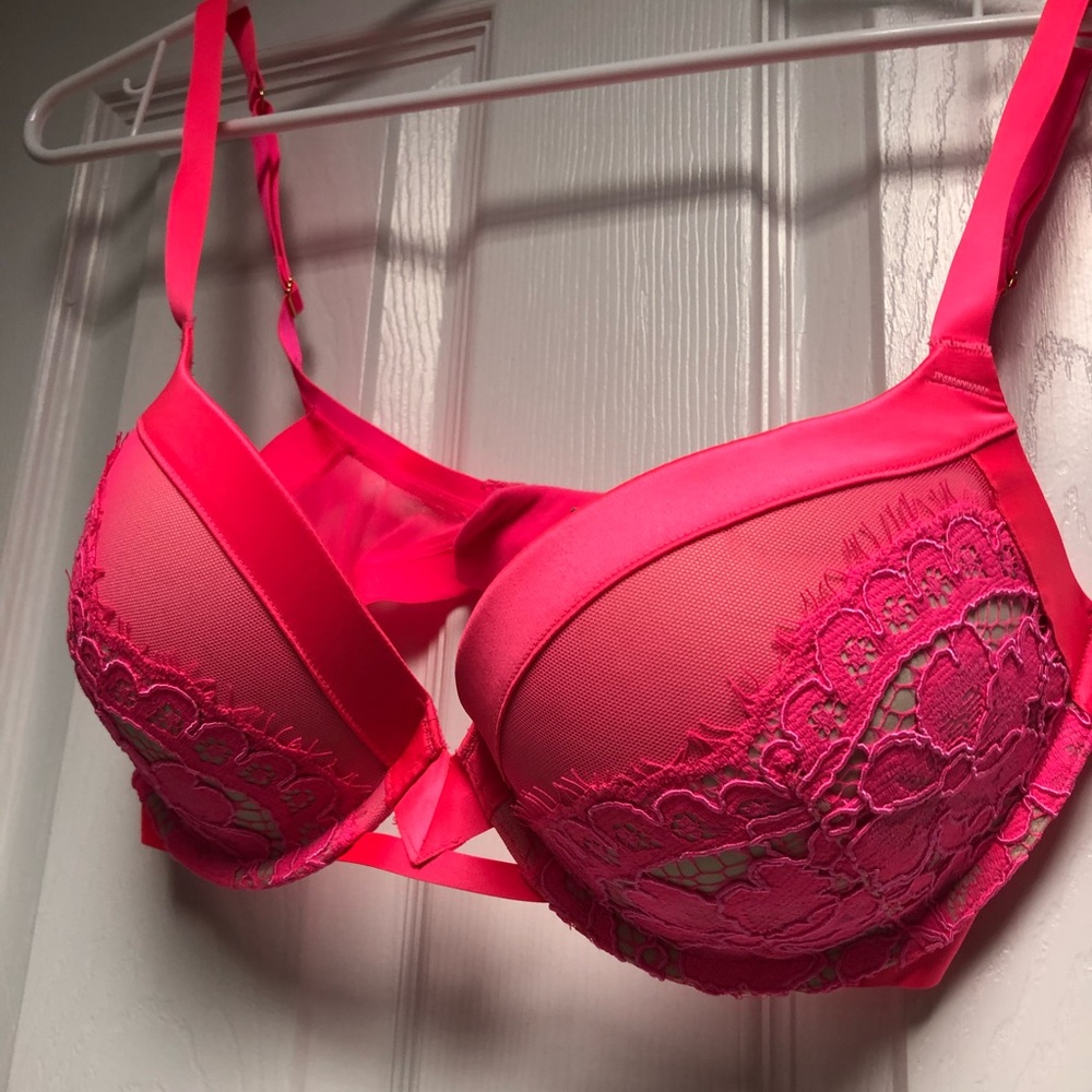 Victoria’s Secret push-up bra